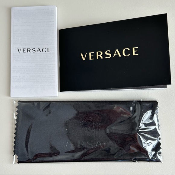 Versace large hard black case - Picture 5 of 6